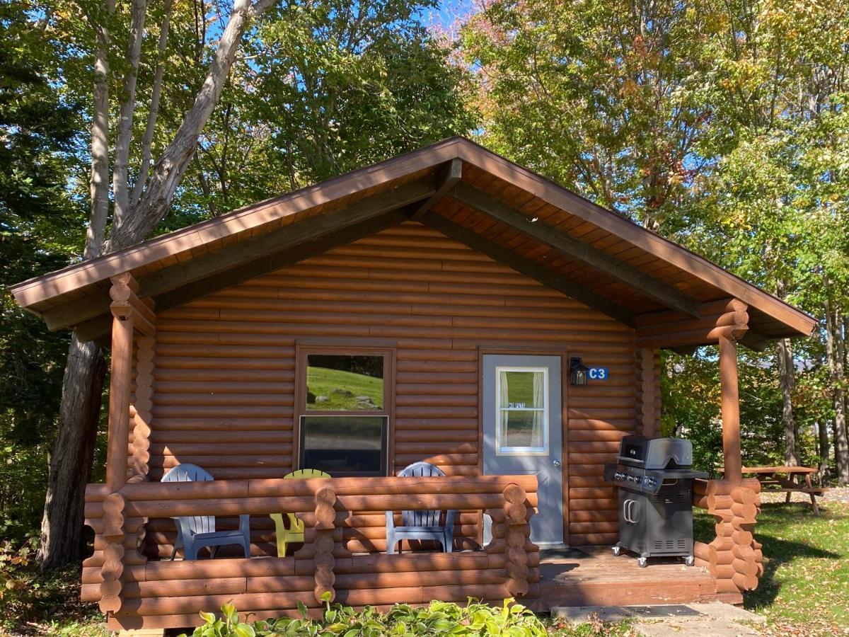 Adventures East Cottages And Campground Baddeck Inlet Buitenkant foto