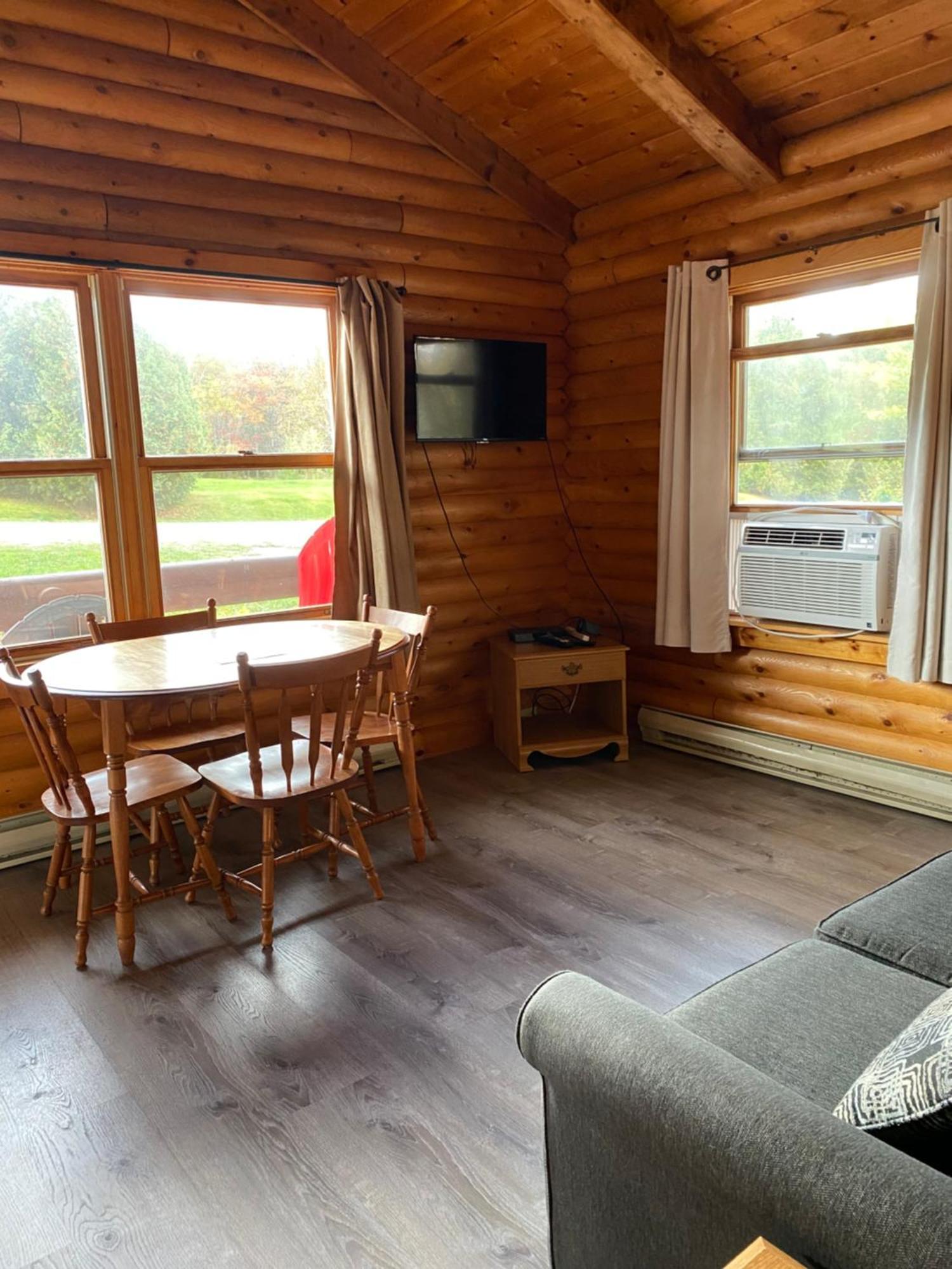 Adventures East Cottages And Campground Baddeck Inlet Buitenkant foto