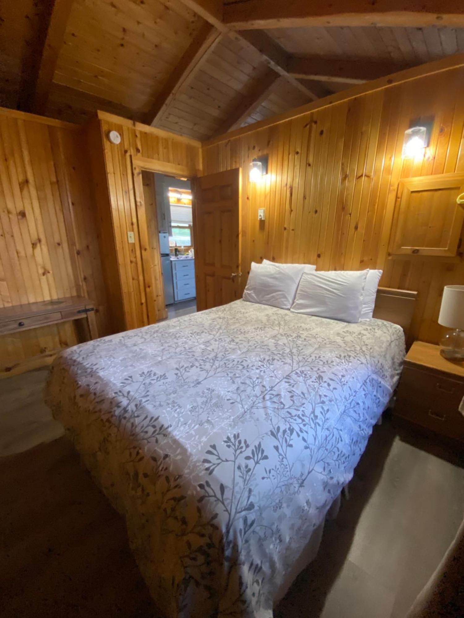 Adventures East Cottages And Campground Baddeck Inlet Buitenkant foto