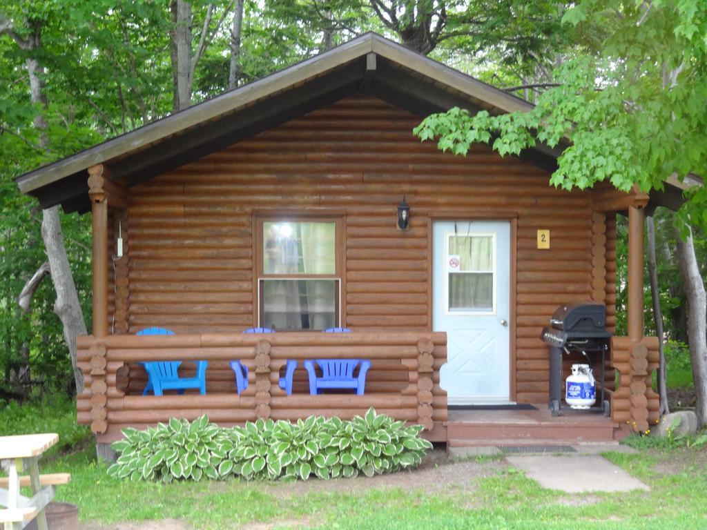 Adventures East Cottages And Campground Baddeck Inlet Buitenkant foto